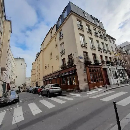 Appartamento Cosy 2 Pièces Typiquement Parisien à Notre-dame Parigi