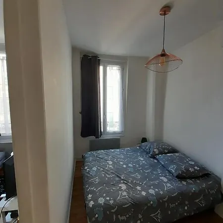 Cosy 2 Pièces Typiquement Parisien à Notre-dame Appartamento *